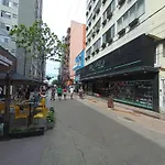 Ca01- Apto Na Quadra-Mar Da Praia Central Com Garagem