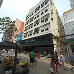 Ca01- Apto Na Quadra-Mar Da Praia Central Com Garagem